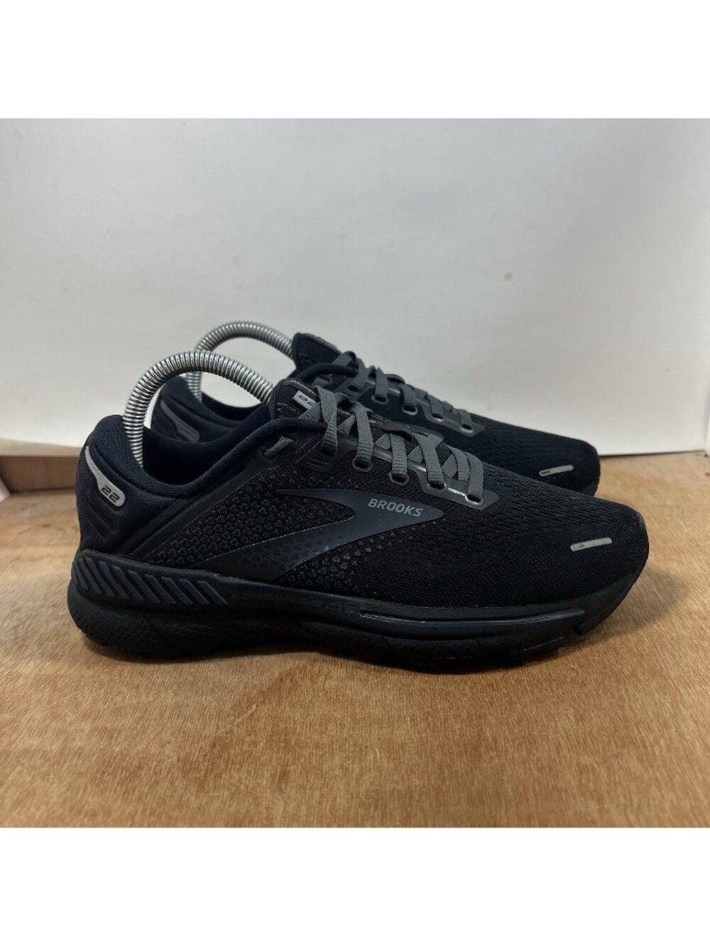 Brooks Adrenaline GTS 22 Shoes Women's Size 7 D Wide Black Running Shoes